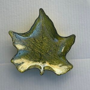 VINTAGE art glass green iridescent candy, nut, snack dish leaf shaped tray